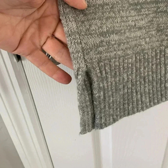 J Crew Mercantile Gray Turtleneck sweater - Picture 4 of 8